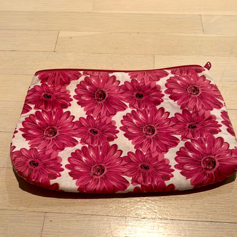 Danielle make up bag FREE with purchase